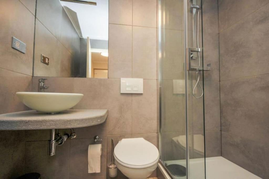 Morden Flat Close To Dlr Station With Free Parking ロンドン エクステリア 写真