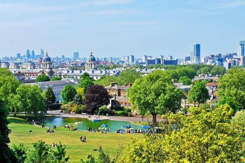 Morden Flat Close To Dlr Station With Free Parking ロンドン エクステリア 写真