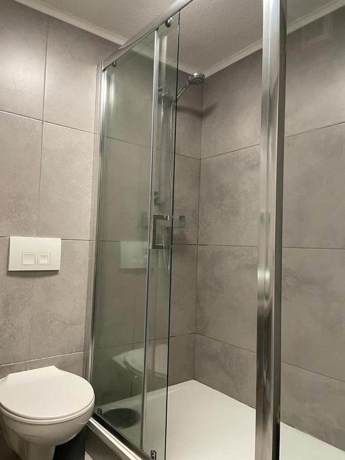 Morden Flat Close To Dlr Station With Free Parking ロンドン エクステリア 写真