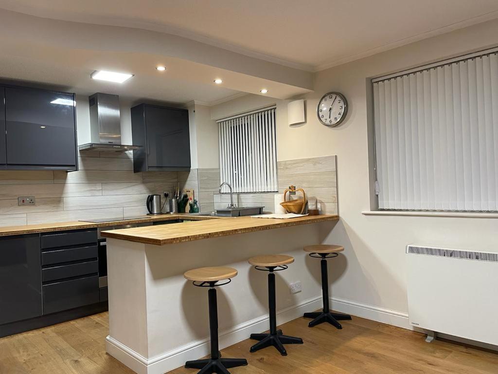 Morden Flat Close To Dlr Station With Free Parking ロンドン エクステリア 写真
